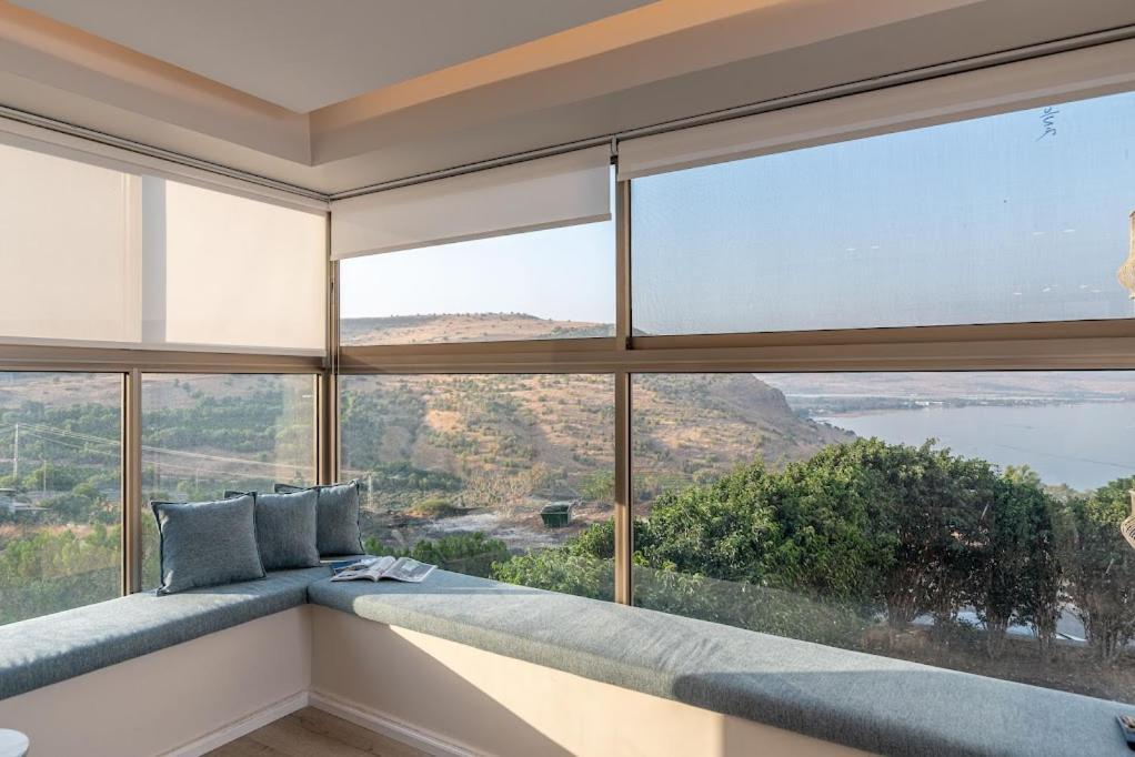 L.T.D Luxury Apartments 4 Bedroom Panoramic View 提比里亞 外观 照片